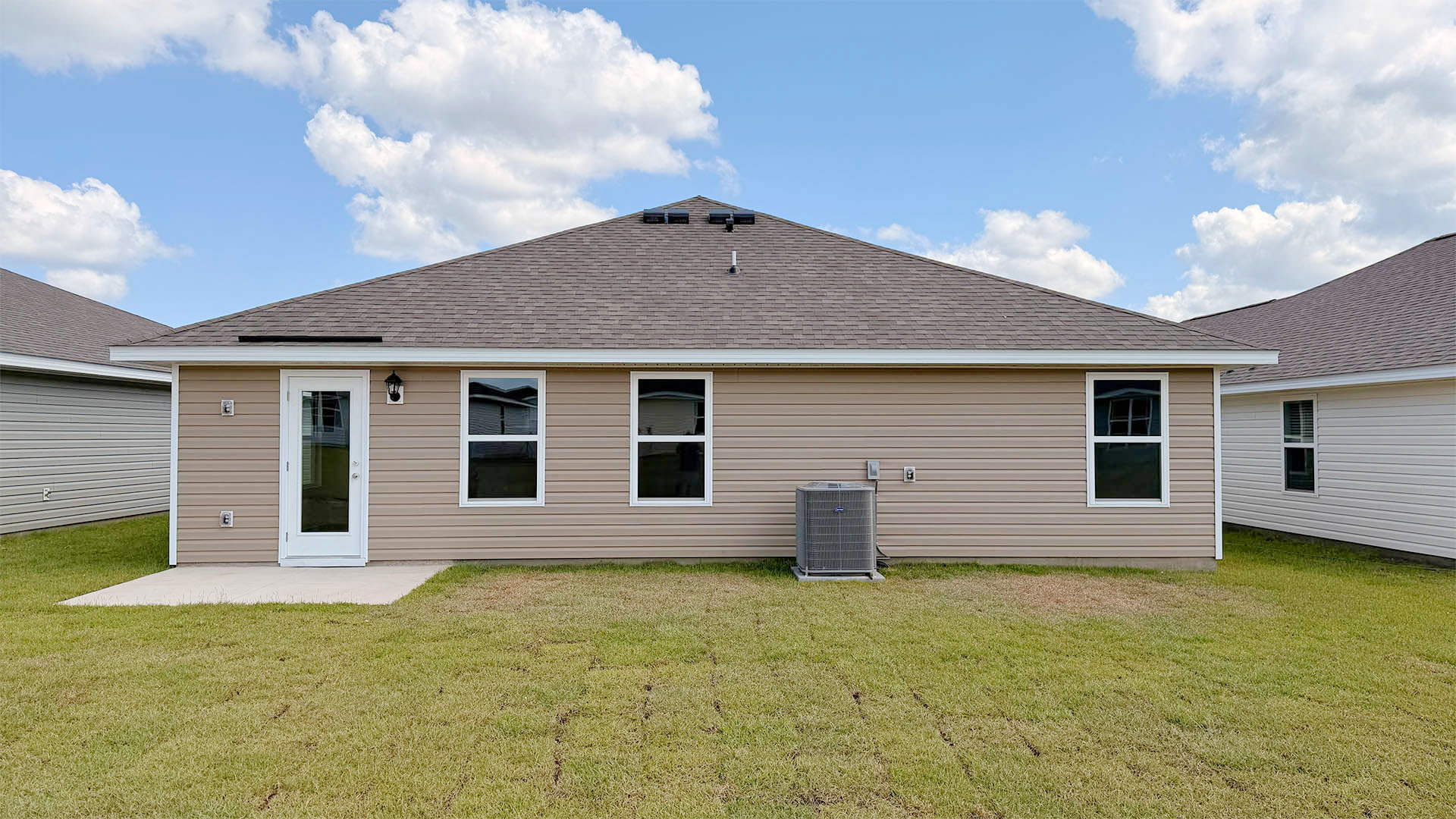 Lismore floor plan rear of home with back patio.
