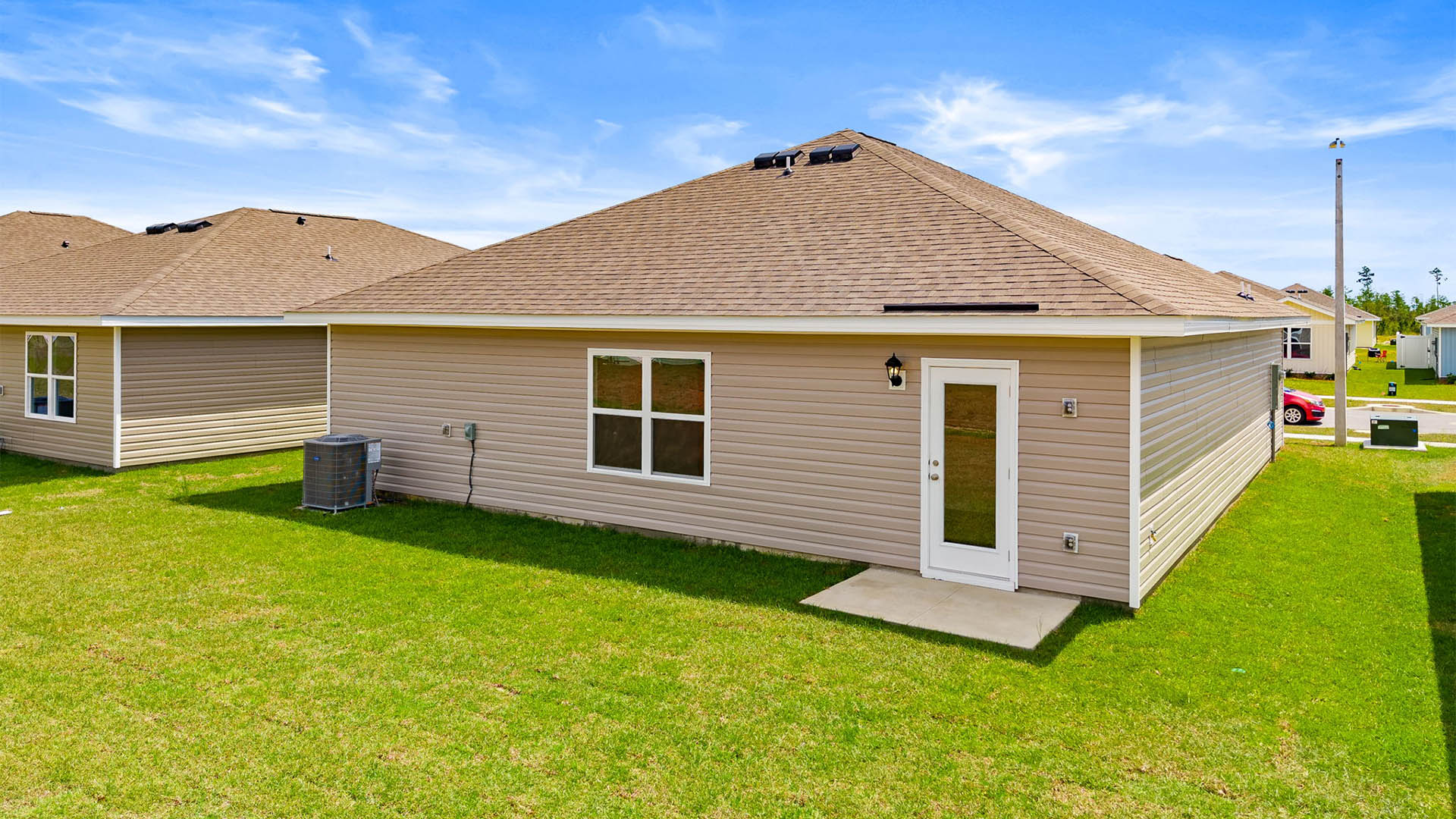 Aldridge plan with back patio and back yard.