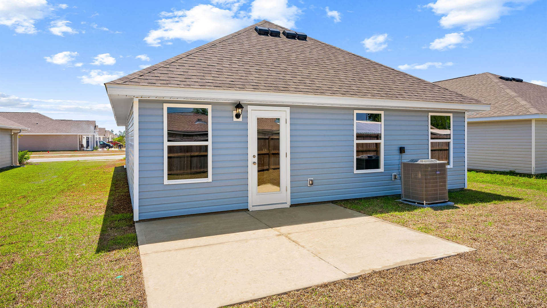 0005 6 web or mls panhandle 8401 pk pl dr 04