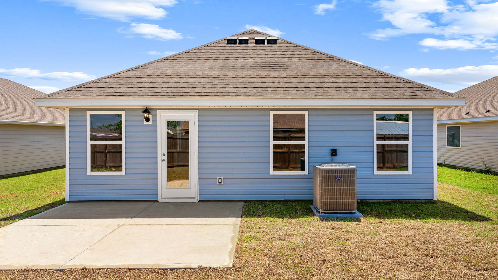 0006 7 web or mls panhandle 8401 pk pl dr 03