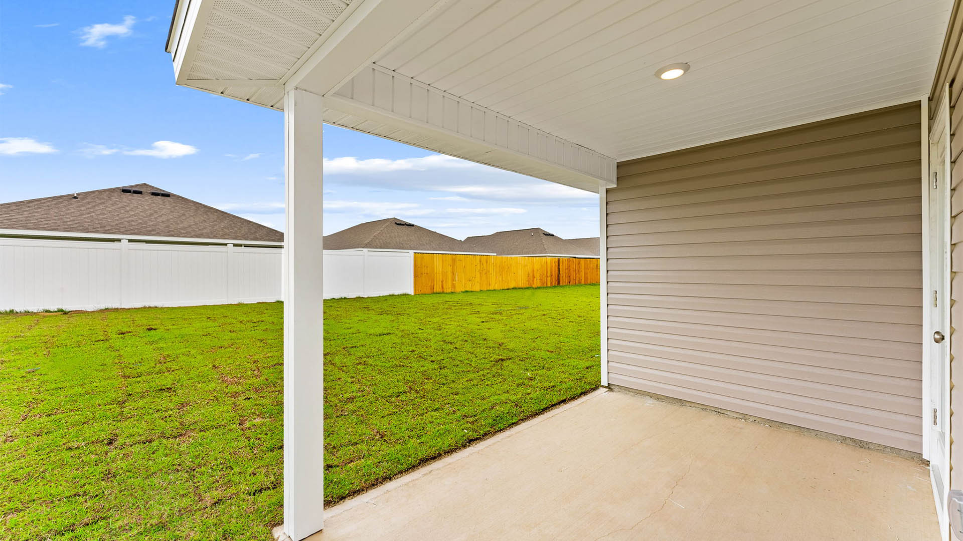Cali floor plan at Park Place rear of home with covered rear patio.