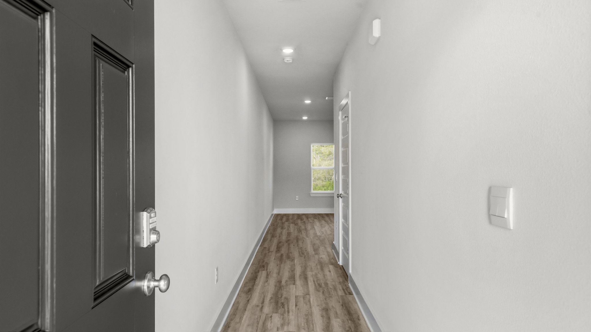 Front hallway with EVP flooring.