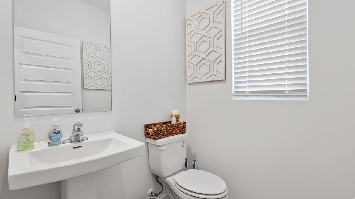 Powder room.