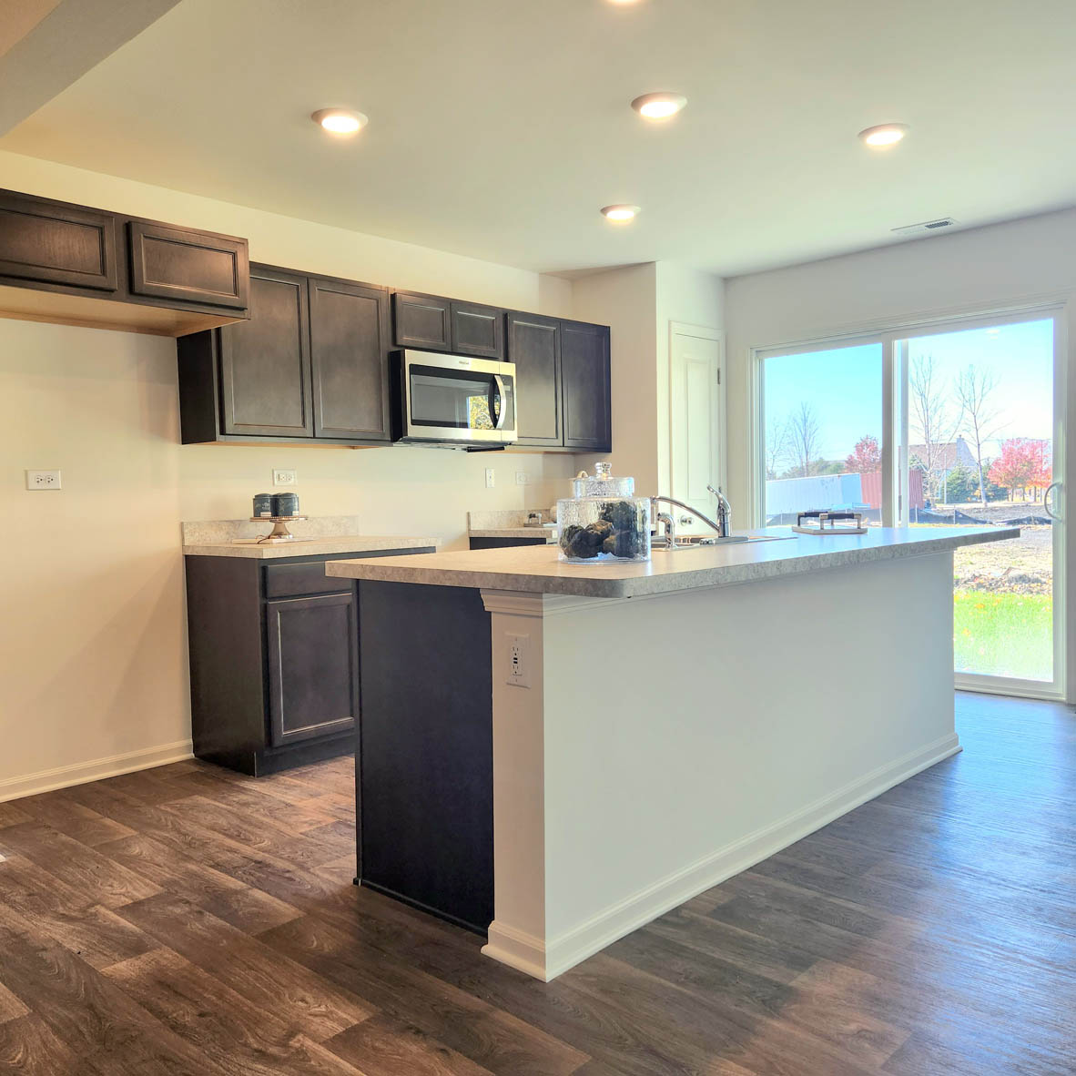 Floor Plan in Cressmoor Estates Townhomes HOBART, IN D.R. Horton