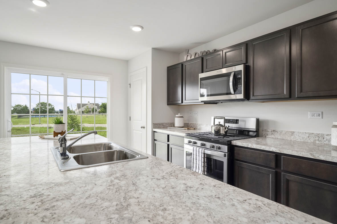 Floor Plan in Cressmoor Estates Townhomes HOBART, IN D.R. Horton