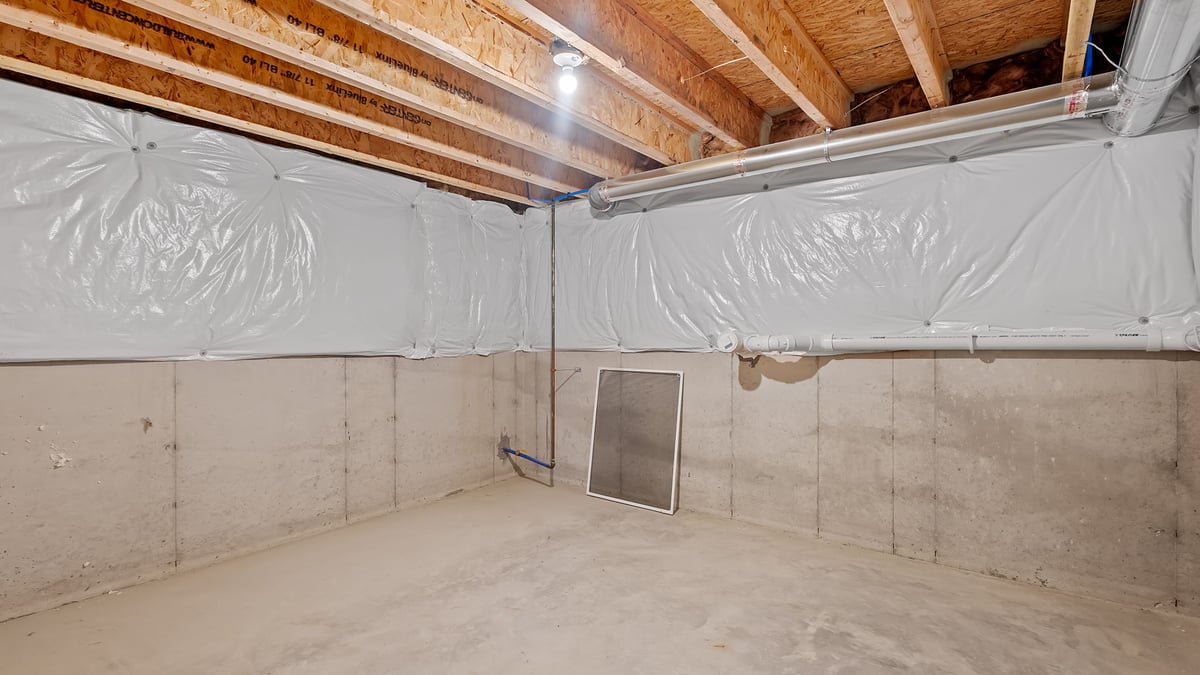 Basement with plenty of room.