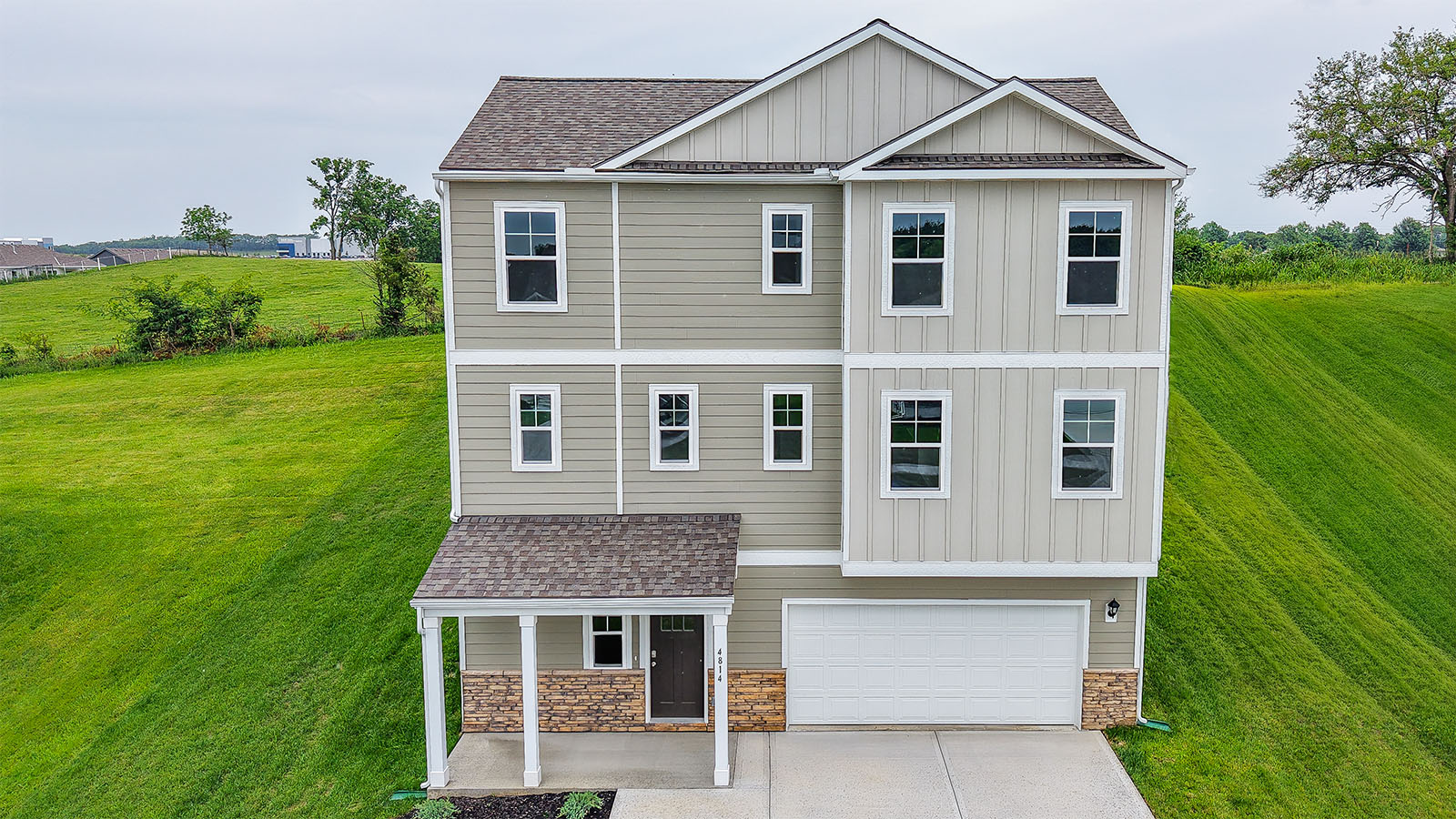 Hillman front exterior