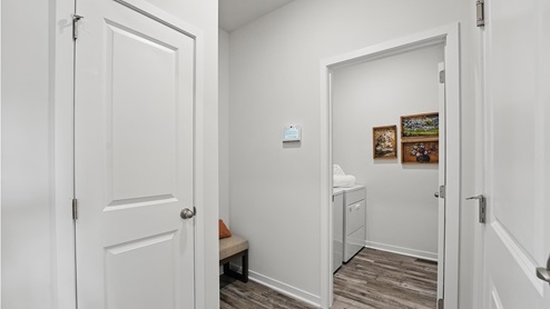 Welcoming foyer. New homes in Kansas City, Missouri