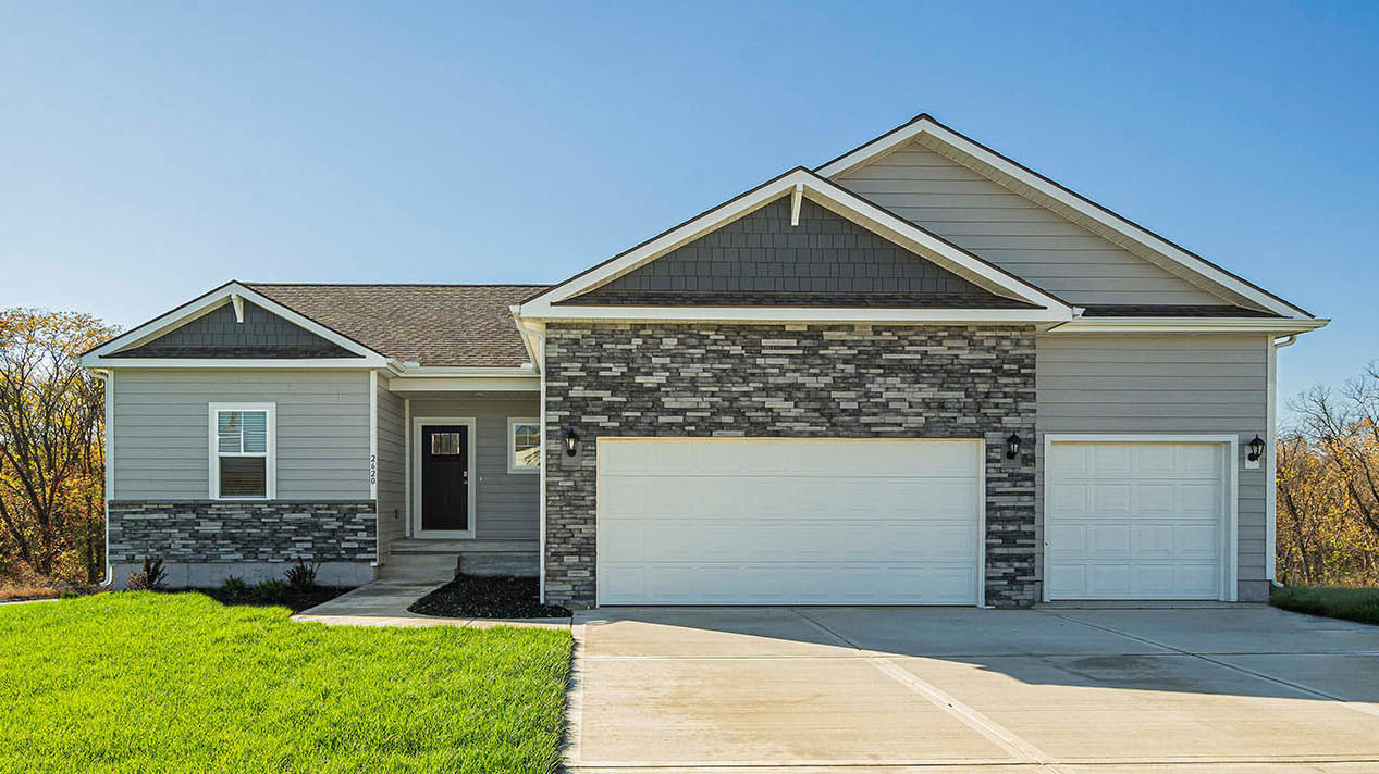 Reagan_C3 Front Exterior