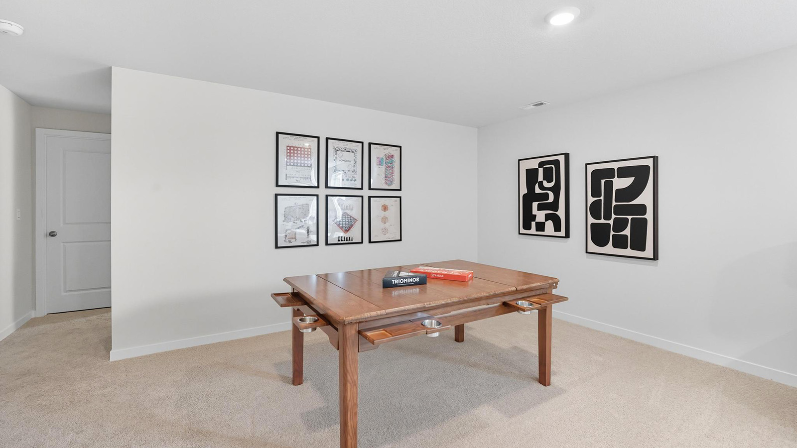 Carpeted basement landing