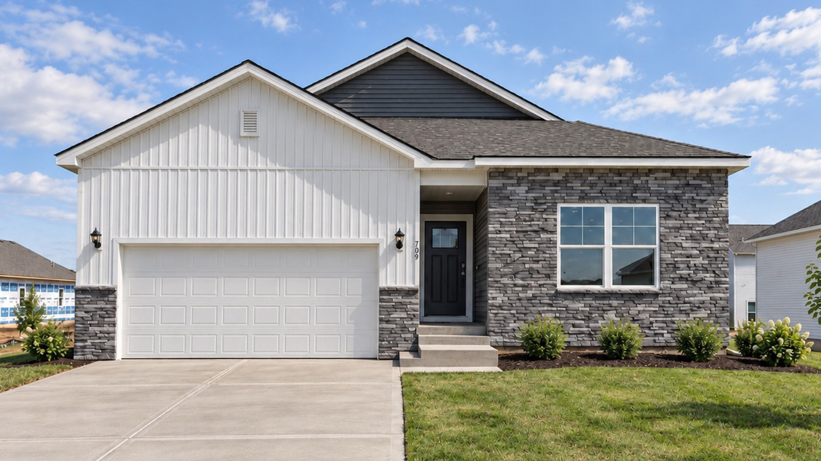 709 Solstice Cir exterior