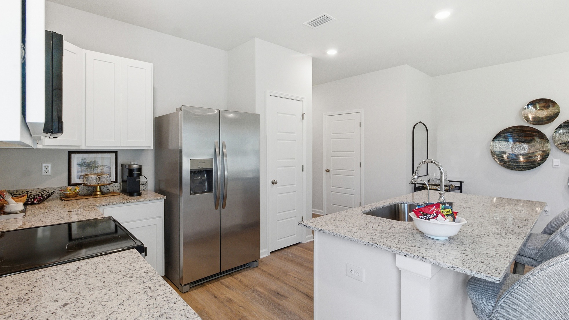 The Palm A is a modern and spacious 3-bedroom, 2 ½-bathroom end-unit townhome