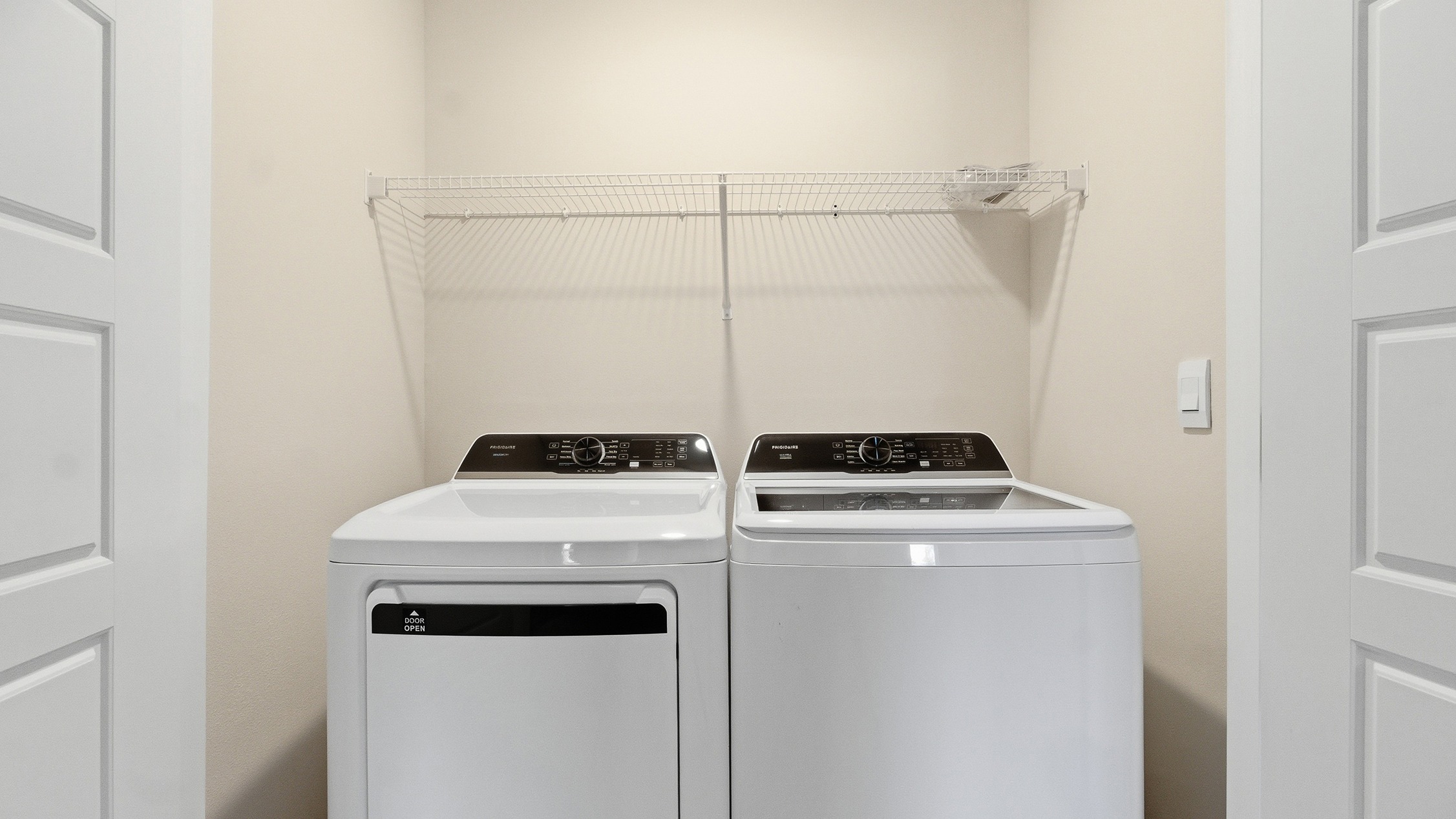 The Palm A is a modern and spacious 3-bedroom, 2 ½-bathroom end-unit townhome