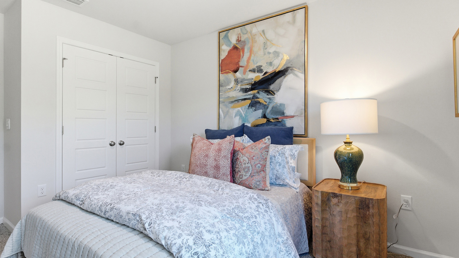 a modern and spacious 3-bedroom 2 ½-bathroom townhome