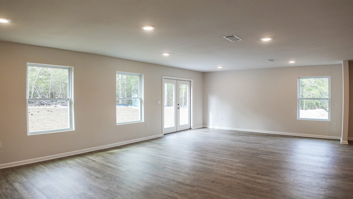 The Lismore plan is a single-story, 3 bed, 2 bath layout, spanning approximately 1,580 square feet