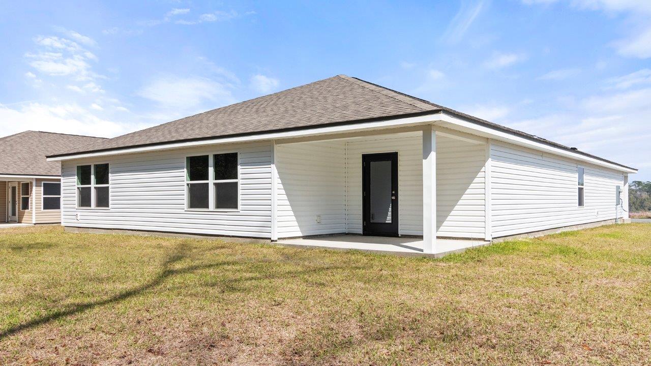 The one-level Cali plan provides an efficient, 4-bedroom, 2 bath design in 1,799 square feet