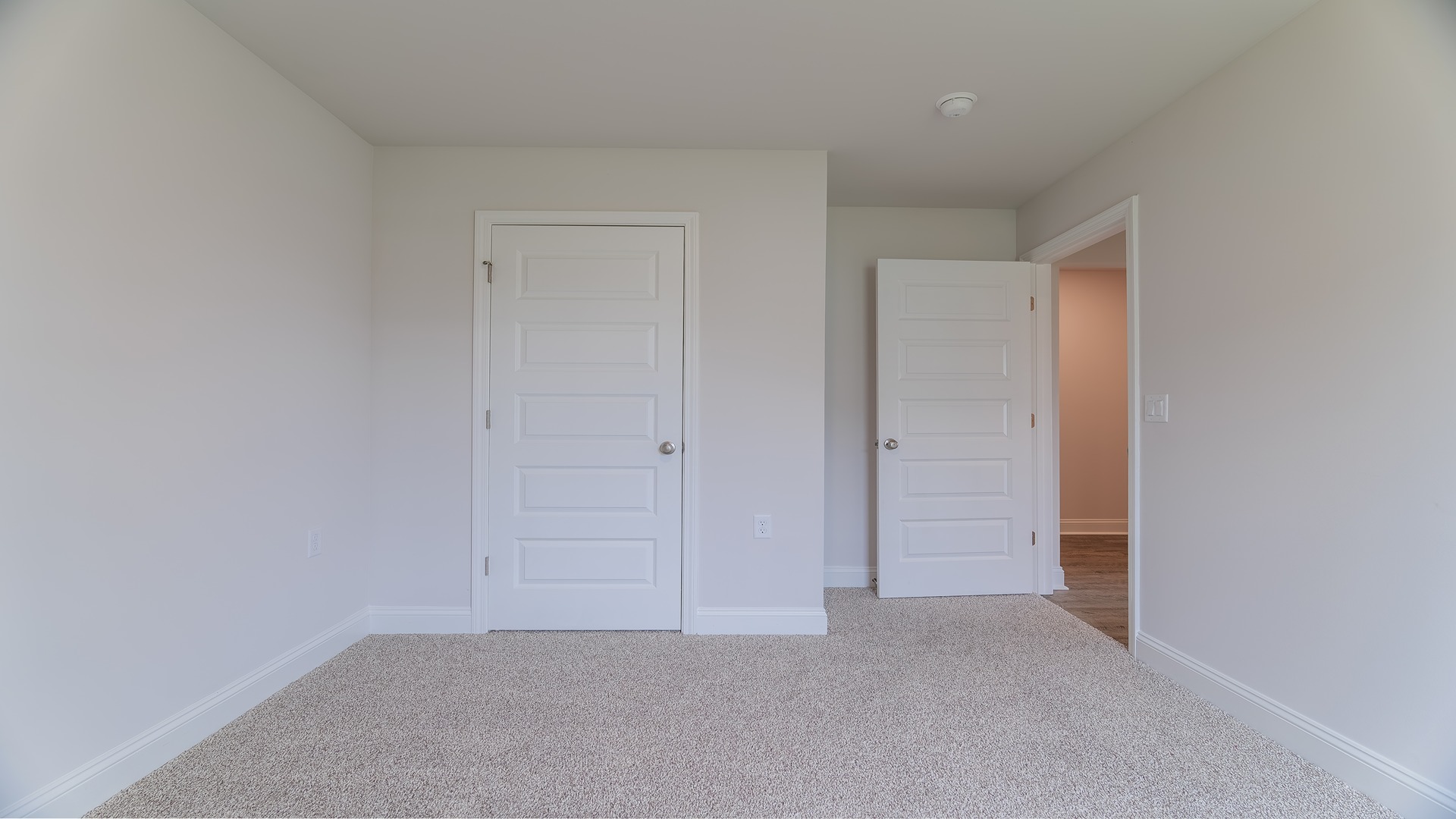 The spacious Lakeside plan offers 5 bedrooms and 3 bathrooms in 2,012 square feet