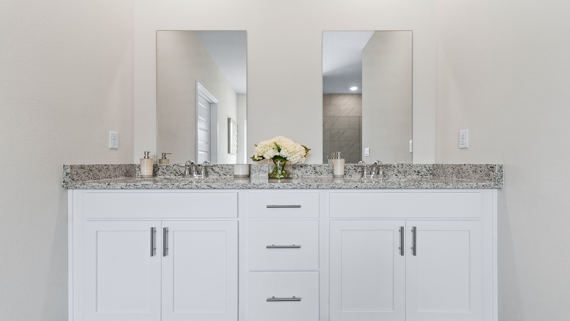 The Embry is a 5-bedroom, 3.5-bathroom two-story home with over 2800 Sq. Ft.