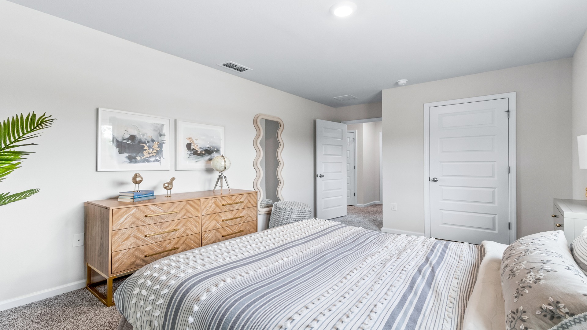 The Embry is a 5-bedroom, 3.5-bathroom two-story home with over 2800 Sq. Ft.