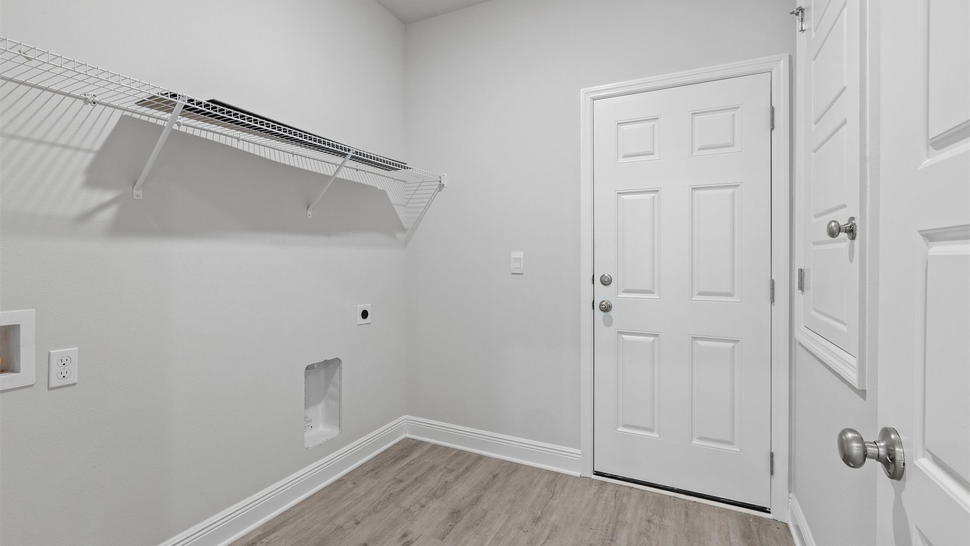 The Destin is a beautiful 4 bed, 3 bath home with a spacious covered patio and a 3-car garage