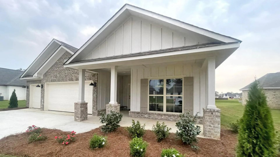 New Homes in Sweetbriar Plantation Canton, MS D.R. Horton