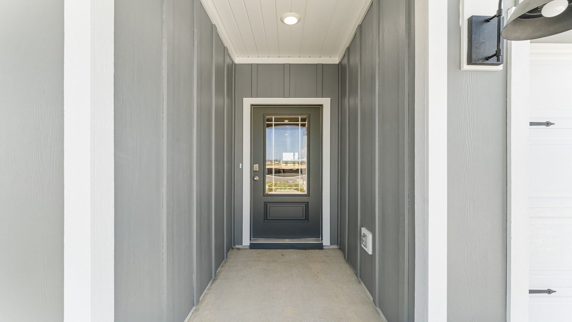 Front entry way to the Madison floorplan.