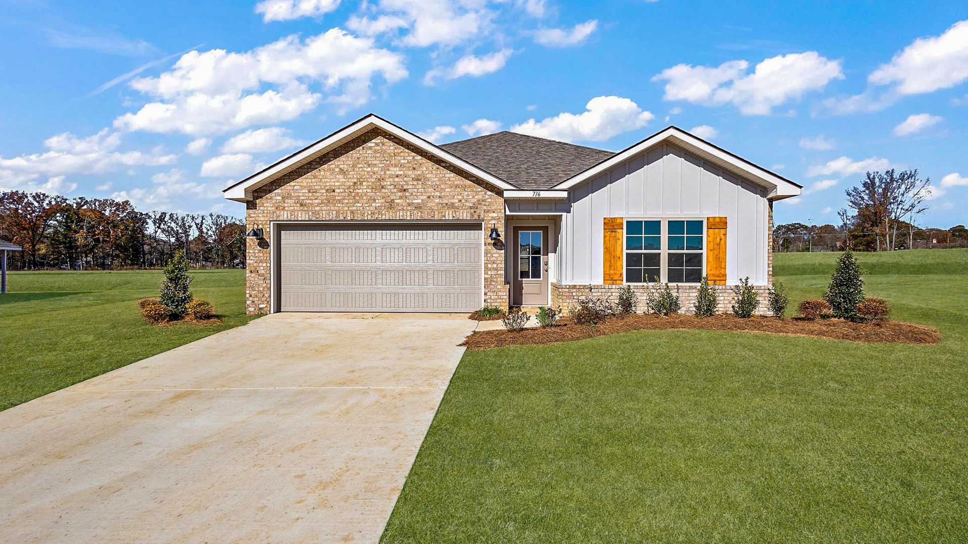 Freeport single-story home in Woodgate community in Canton, MS.