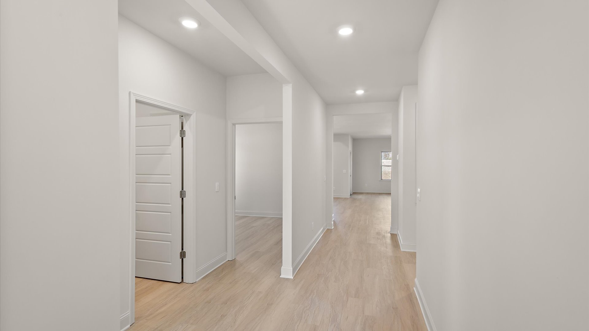 foyer leading to the mail living space