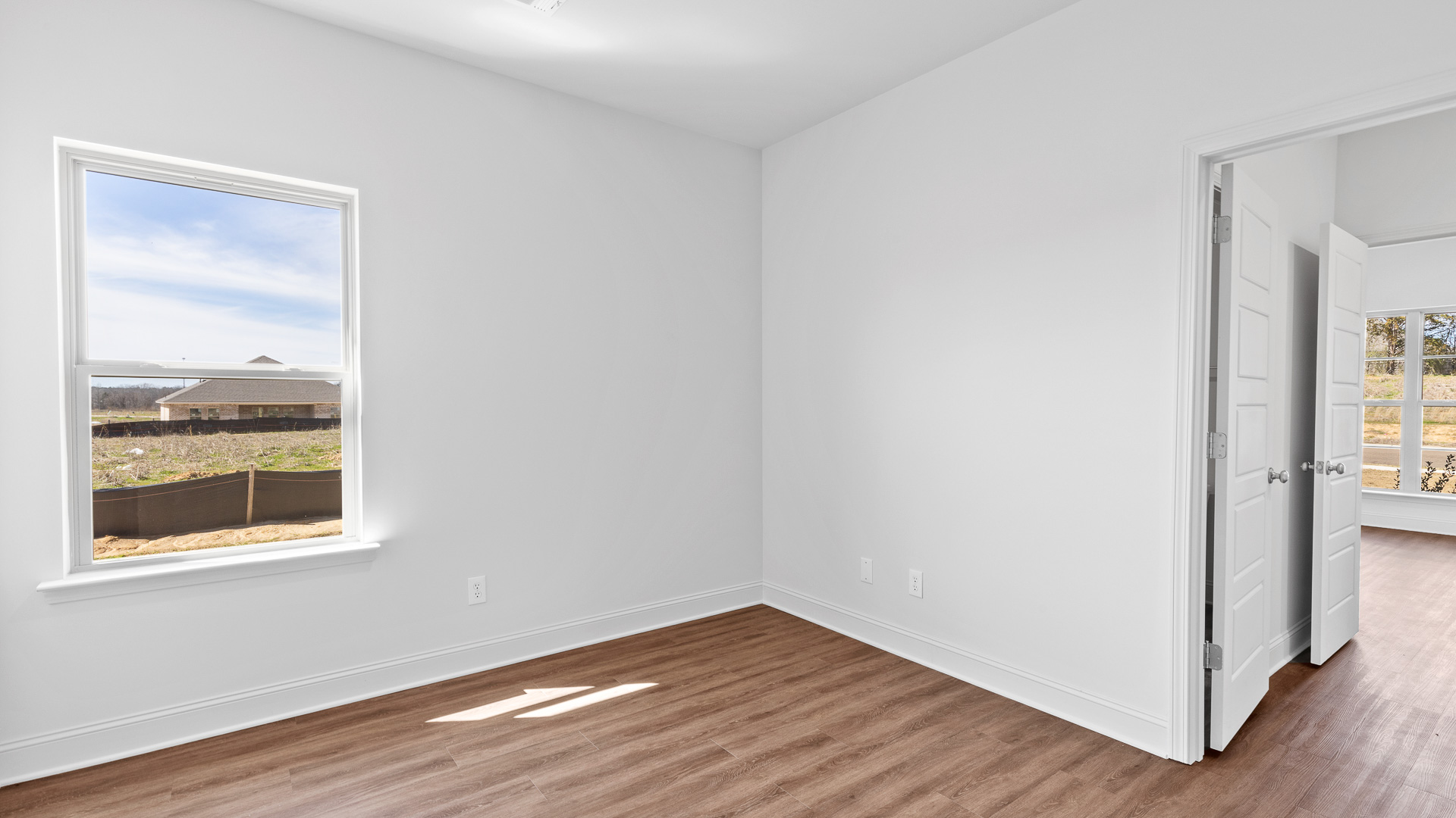 additional bedroom connected through joint bathroom