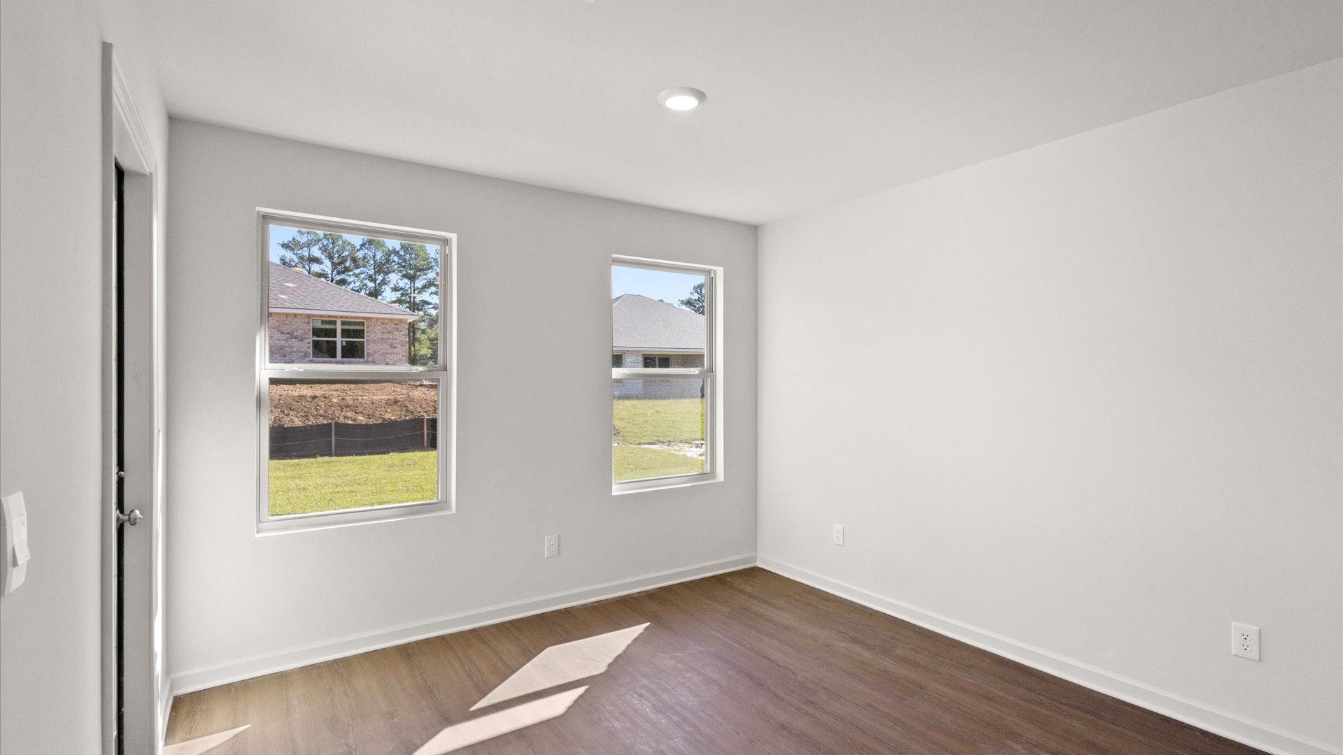 breakfast/dining area with access to patio