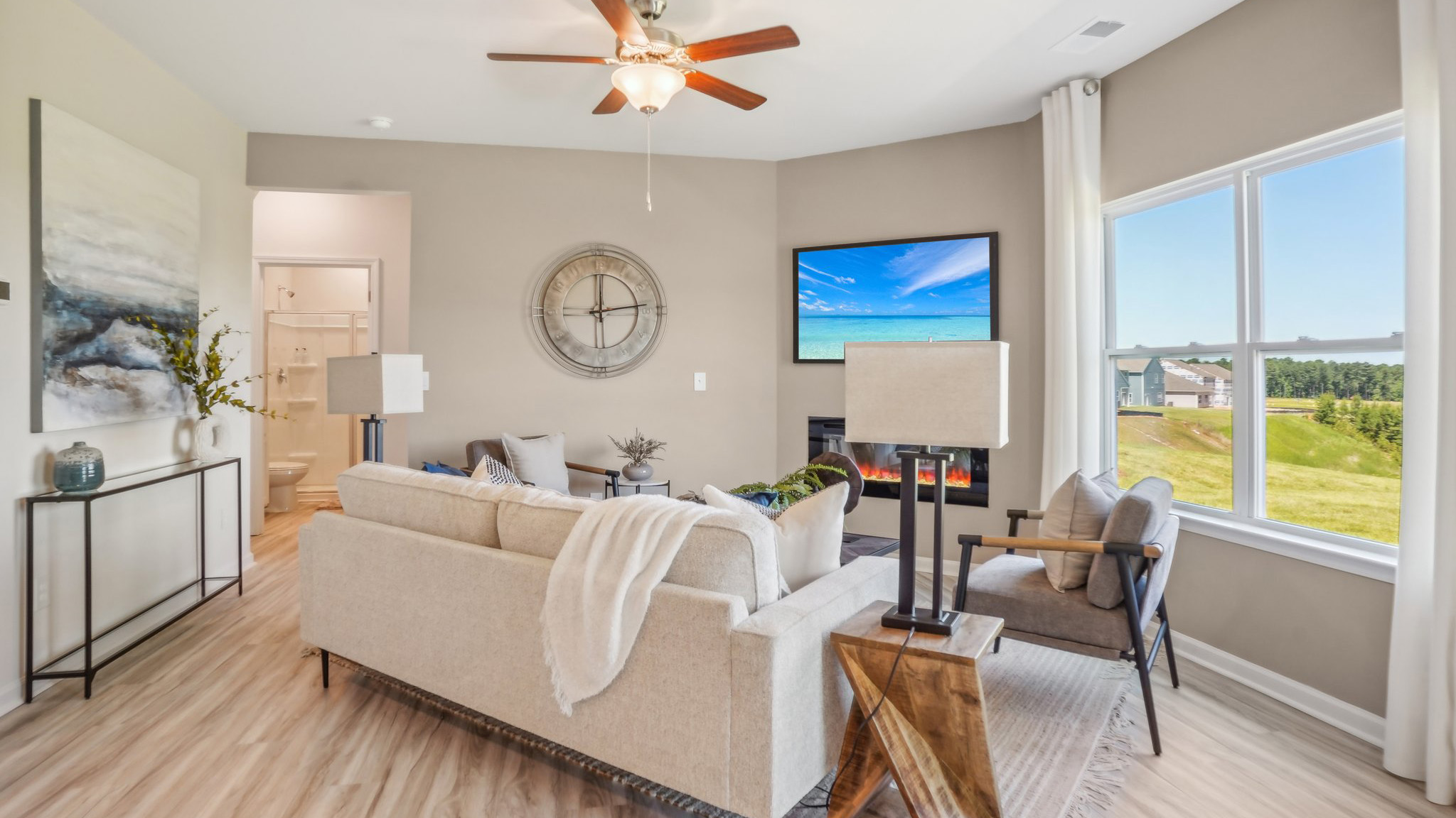 Dining area off the kitchen with sliding glass door