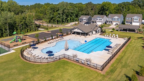 Fergus Crossing Aerial view of amenities