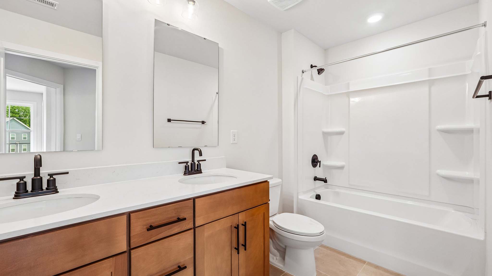 Bathroom with tub shower