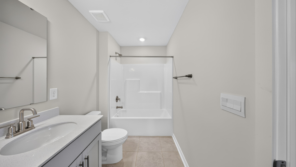 Bathroom with tub shower