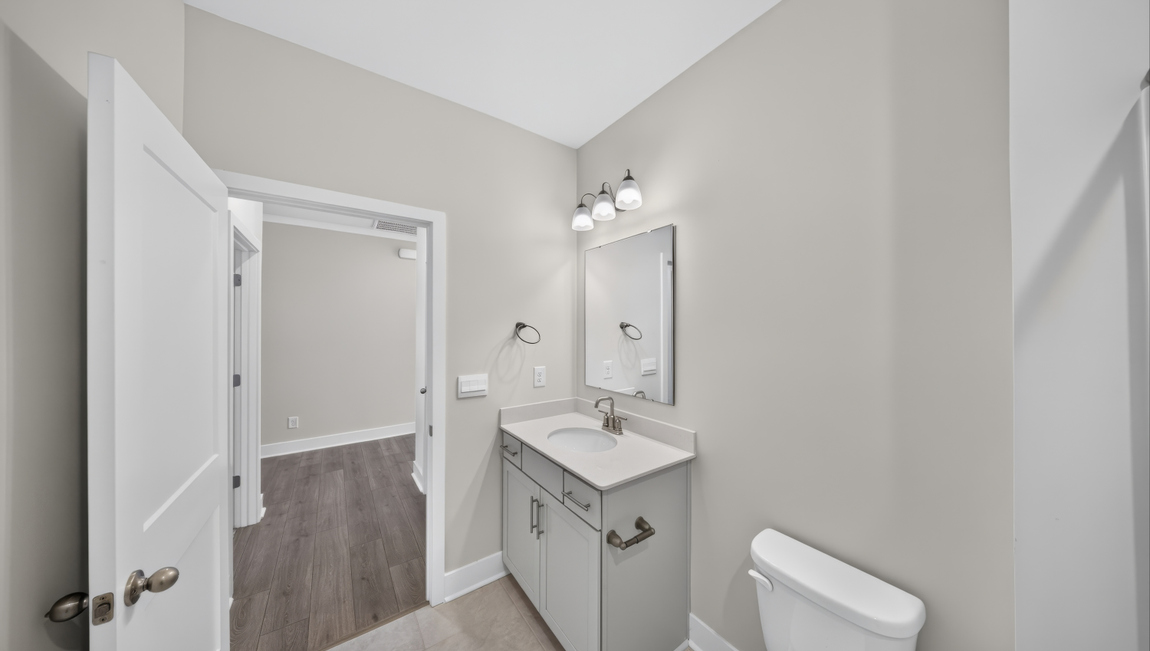 Bathroom with tub shower