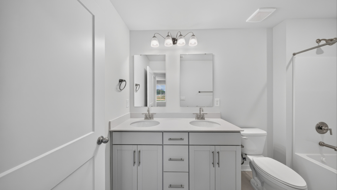 Bathroom with tub shower