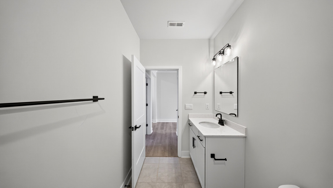 Bathroom with tub shower