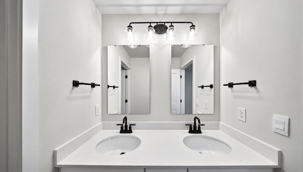 Bathroom with tub shower