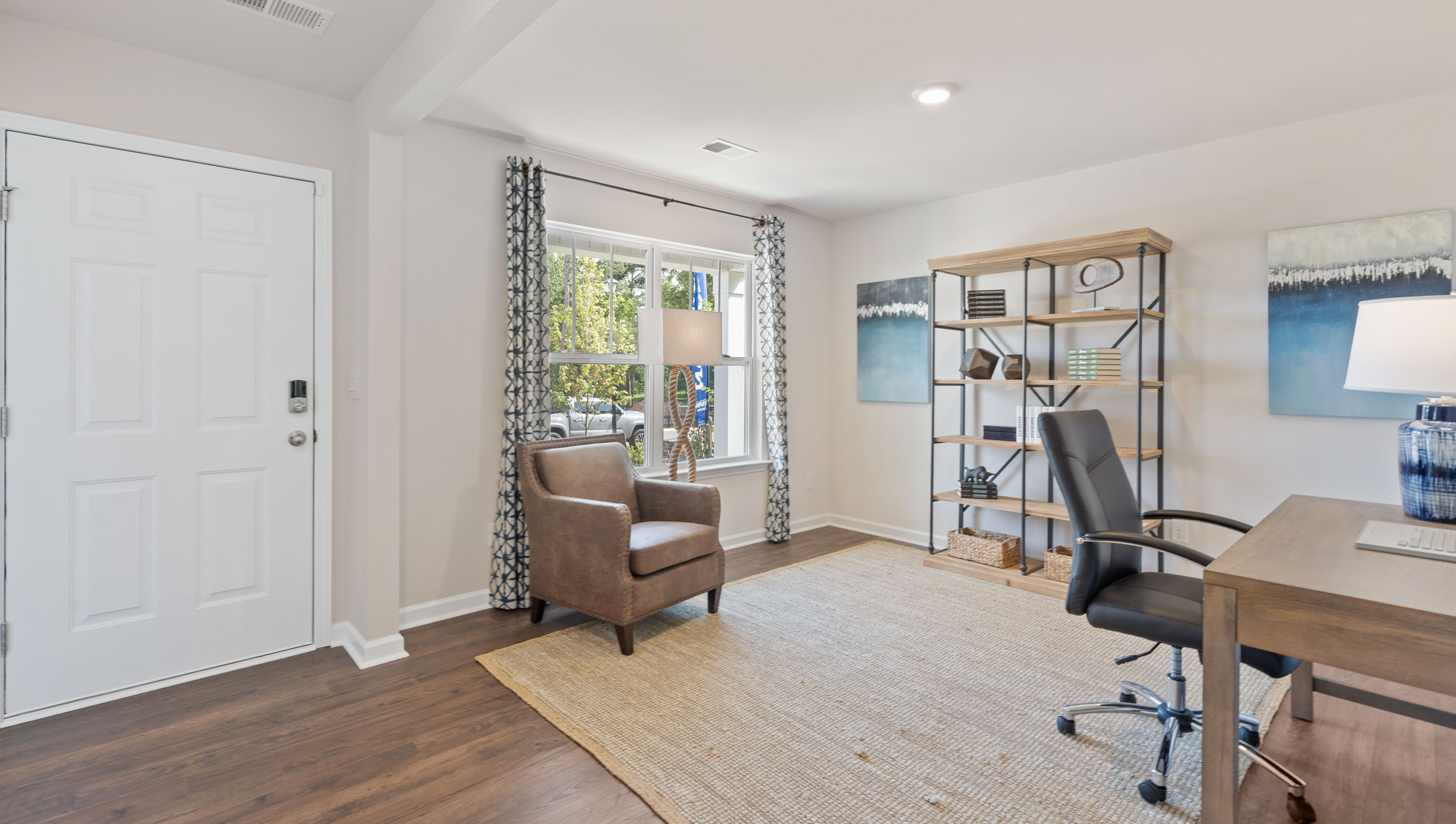 Flex room as office.