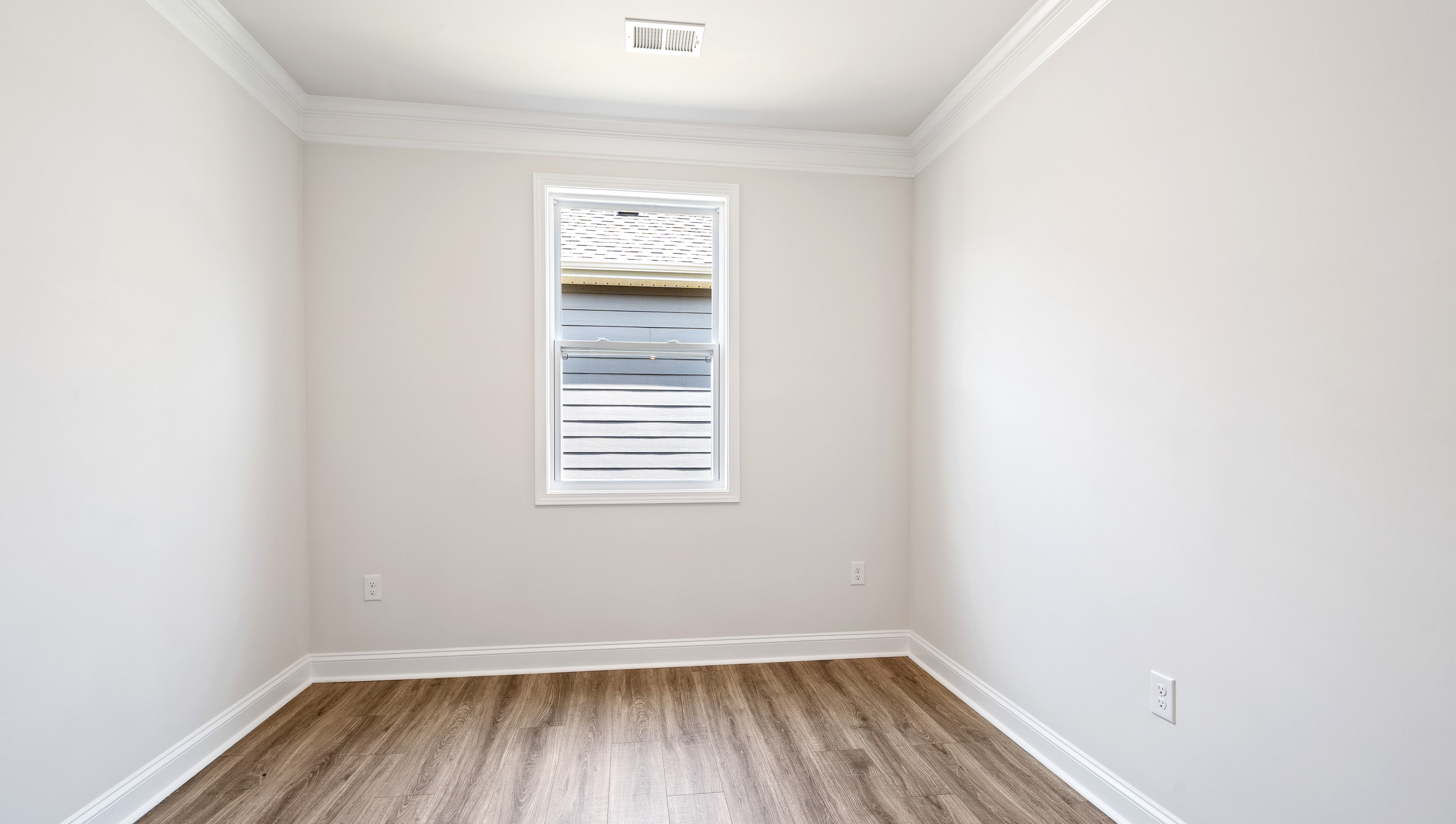 Flex room with window.