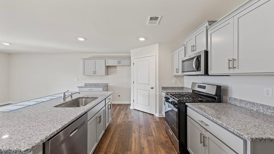 Island and Kitchen have quartz countertops.