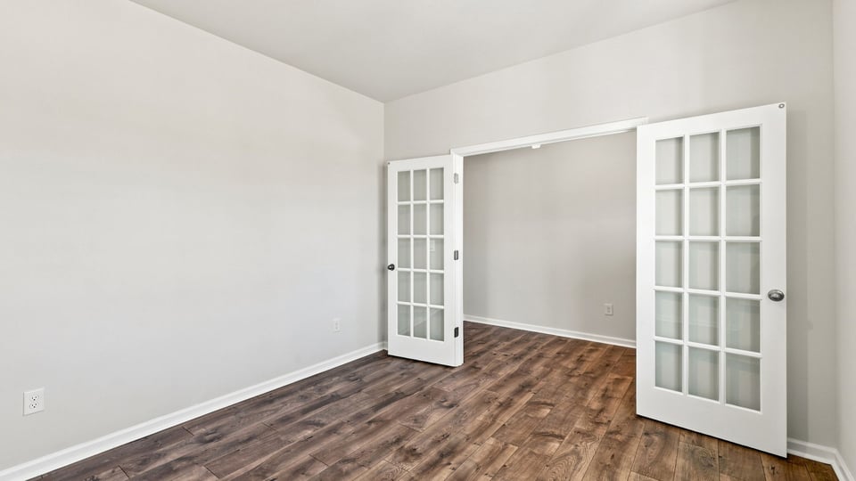 Flex room with window.