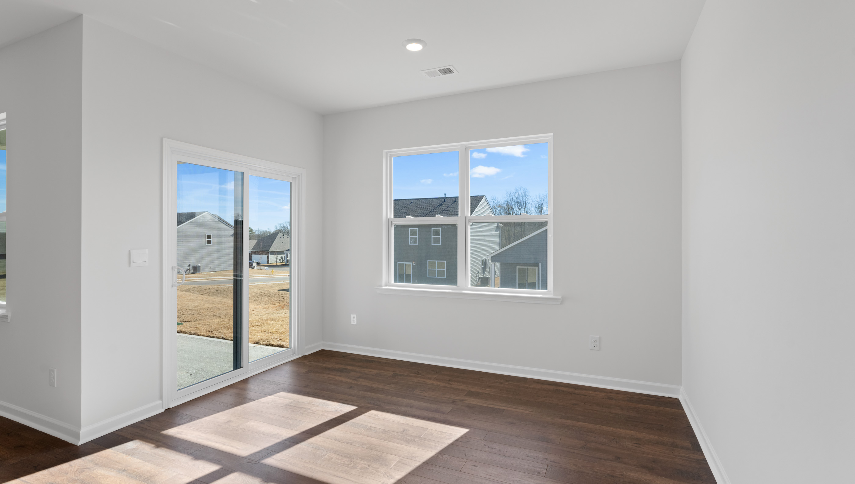 Dining area in the kitchen.