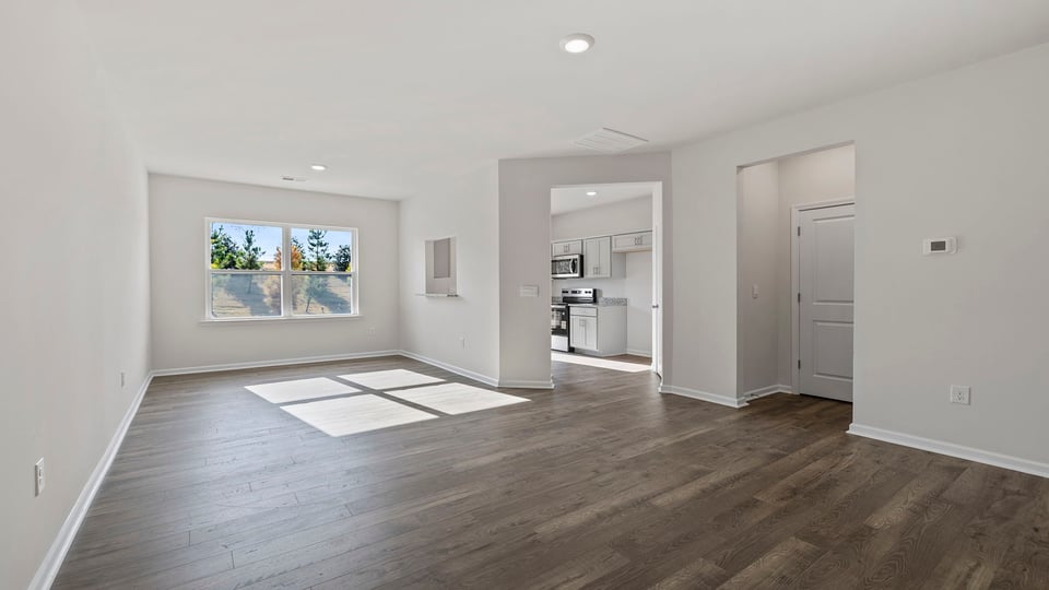 Open floorplan with lots of windows.