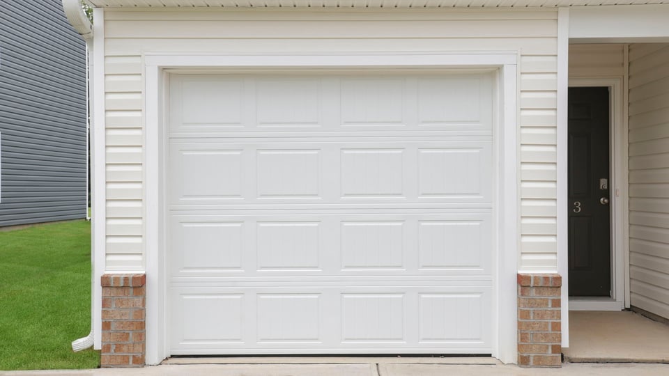 One car garage.