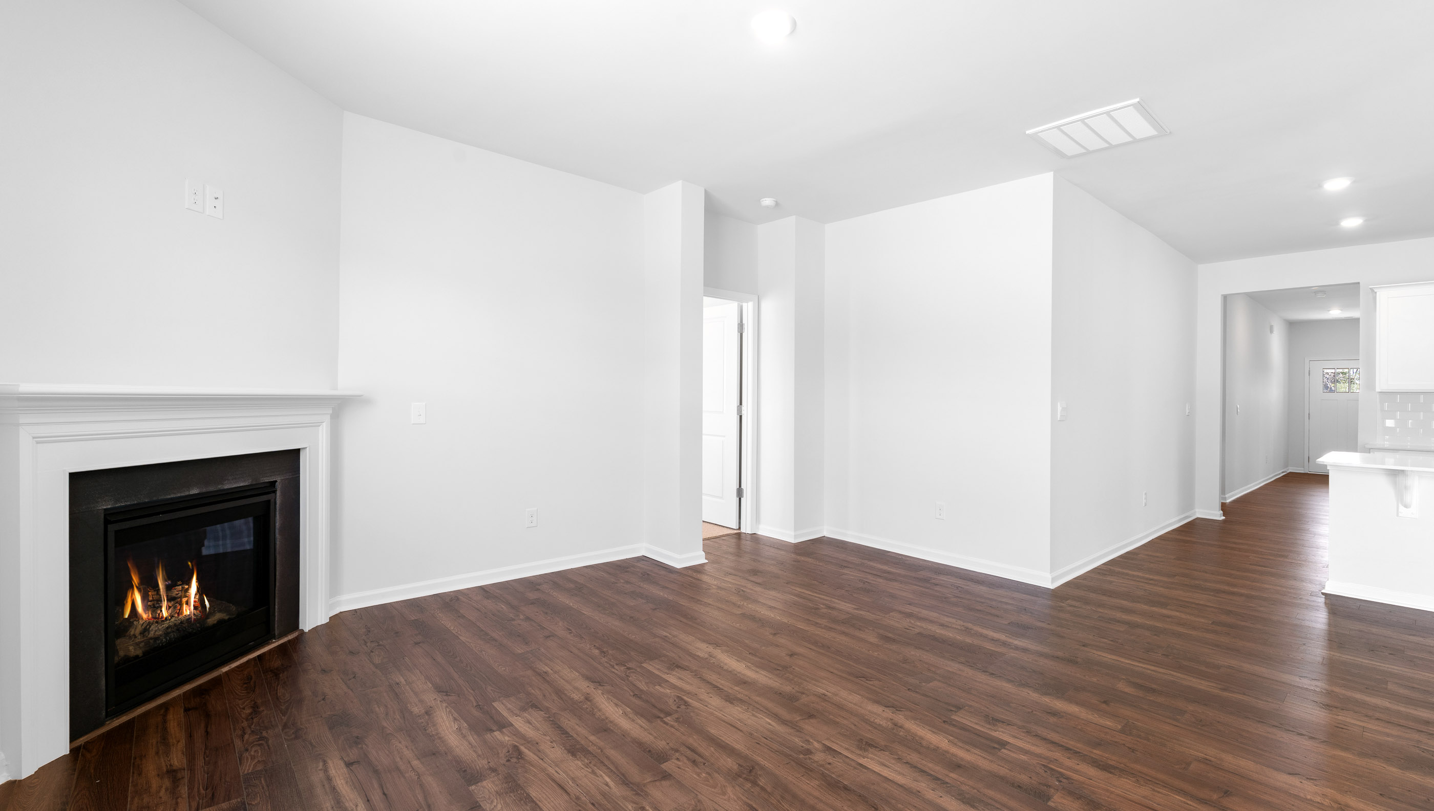 Livingroom and dining room area.