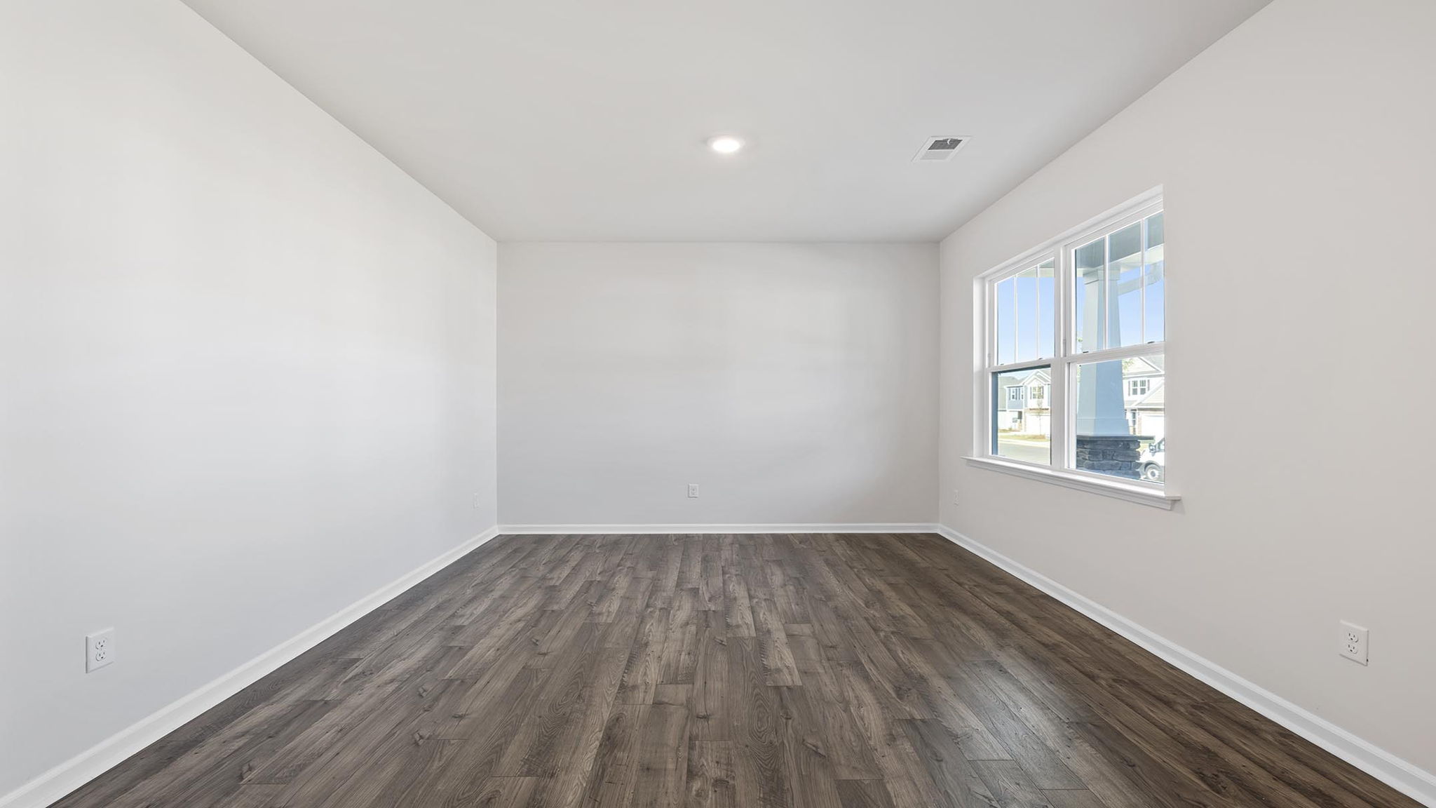 Flex room with window.