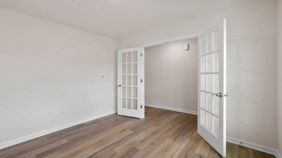 Flex room with windows.