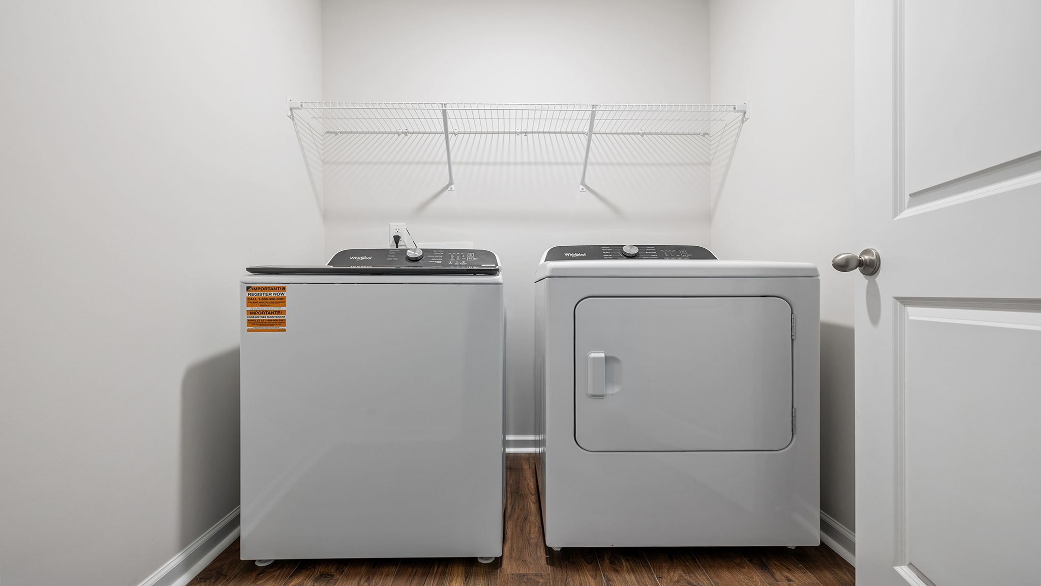 Walk in laundry room.