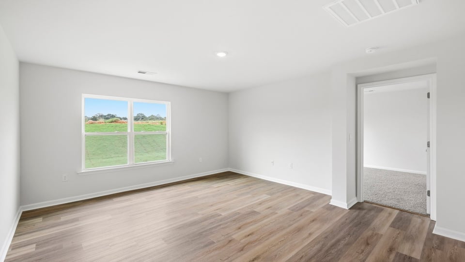 Livingroom with windows.